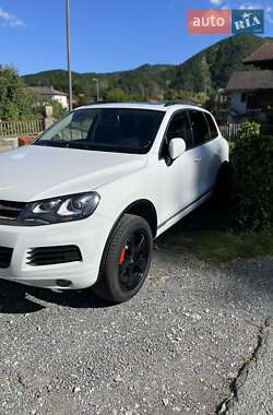 Позашляховик / Кросовер Volkswagen Touareg 2014 в Новодністровську