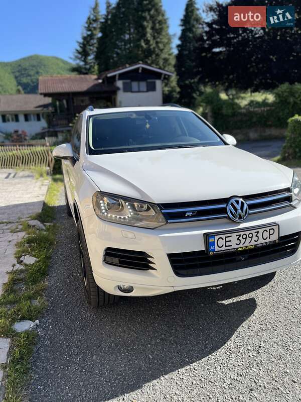 Внедорожник / Кроссовер Volkswagen Touareg 2014 в Новоднестровске