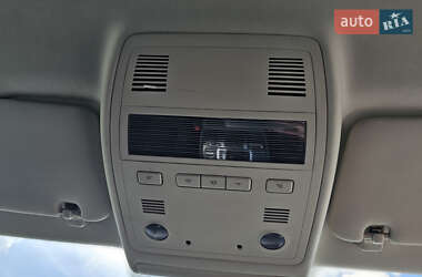 Внедорожник / Кроссовер Volkswagen Touareg 2015 в 