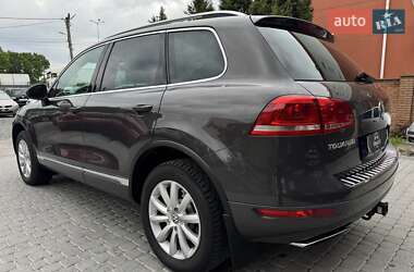 Внедорожник / Кроссовер Volkswagen Touareg 2011 в 