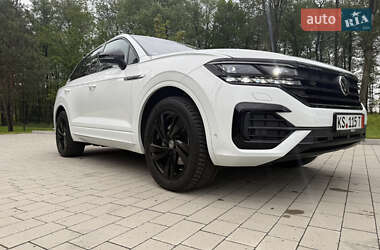 Внедорожник / Кроссовер Volkswagen Touareg 2022 в 