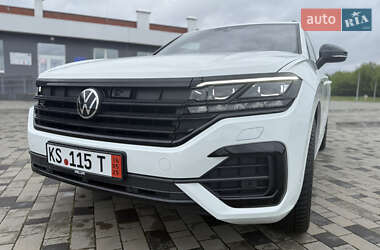 Внедорожник / Кроссовер Volkswagen Touareg 2022 в 