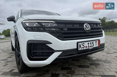 Внедорожник / Кроссовер Volkswagen Touareg 2022 в 