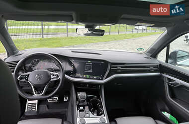 Внедорожник / Кроссовер Volkswagen Touareg 2022 в 