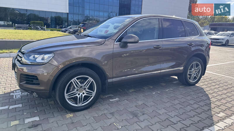 Внедорожник / Кроссовер Volkswagen Touareg 2011 в Одессе