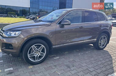 Внедорожник / Кроссовер Volkswagen Touareg 2011 в 