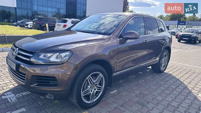 Внедорожник / Кроссовер Volkswagen Touareg 2011 в Одессе