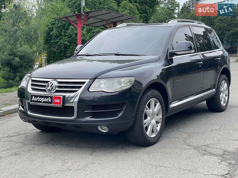 Позашляховик / Кросовер Volkswagen Touareg 2008 в 