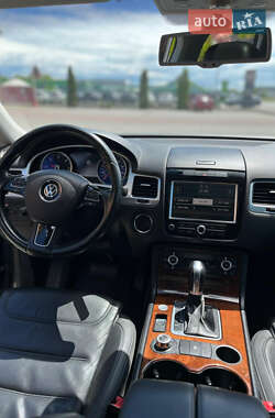 Внедорожник / Кроссовер Volkswagen Touareg 2014 в 