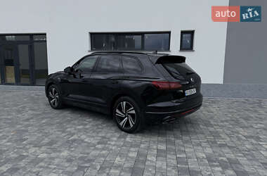 Внедорожник / Кроссовер Volkswagen Touareg 2022 в 