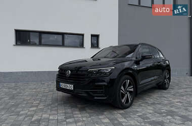 Внедорожник / Кроссовер Volkswagen Touareg 2022 в 