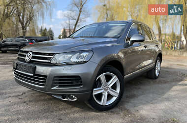 Внедорожник / Кроссовер Volkswagen Touareg 2012 в Луцке