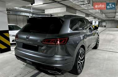 Внедорожник / Кроссовер Volkswagen Touareg 2021 в 