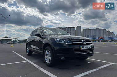Позашляховик / Кросовер Volkswagen Touareg 2014 в Києві