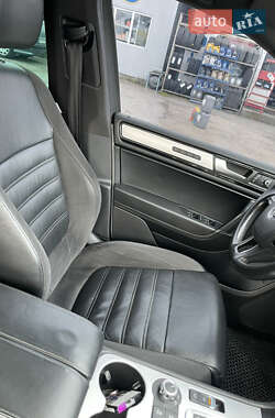 Внедорожник / Кроссовер Volkswagen Touareg 2012 в 