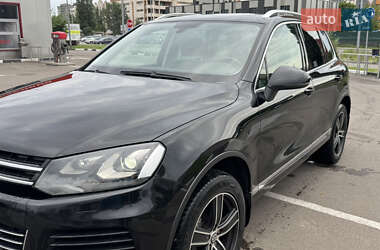 Позашляховик / Кросовер Volkswagen Touareg 2013 в 