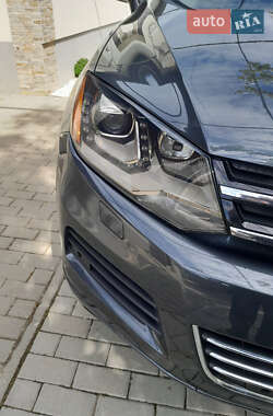 Внедорожник / Кроссовер Volkswagen Touareg 2014 в 