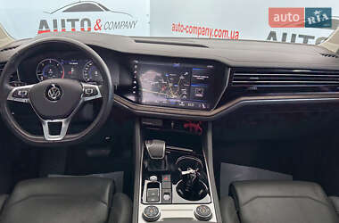 Позашляховик / Кросовер Volkswagen Touareg 2019 в 