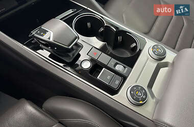 Позашляховик / Кросовер Volkswagen Touareg 2019 в 
