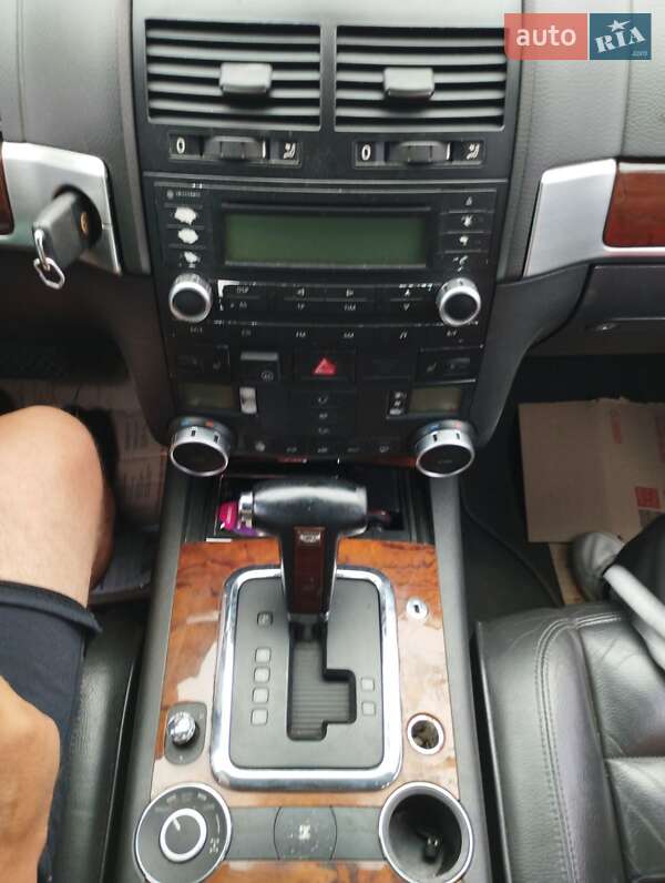 Внедорожник / Кроссовер Volkswagen Touareg 2003 в Славуте