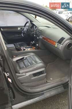 Позашляховик / Кросовер Volkswagen Touareg 2003 в 