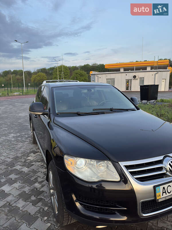 Внедорожник / Кроссовер Volkswagen Touareg 2008 в Луцке
