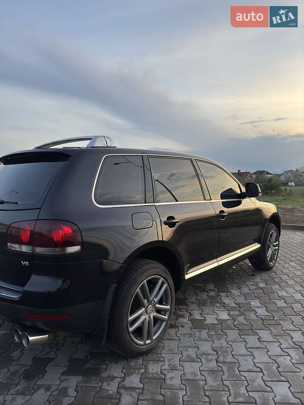 Внедорожник / Кроссовер Volkswagen Touareg 2008 в Луцке