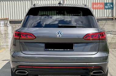 Внедорожник / Кроссовер Volkswagen Touareg 2019 в 