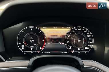 Внедорожник / Кроссовер Volkswagen Touareg 2019 в 