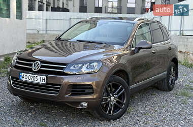 Позашляховик / Кросовер Volkswagen Touareg 2011 в Ужгороді