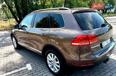 Позашляховик / Кросовер Volkswagen Touareg 2012 в 