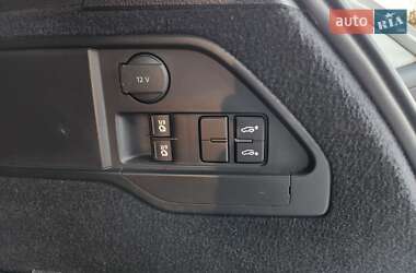 Внедорожник / Кроссовер Volkswagen Touareg 2016 в 
