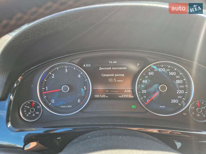 Позашляховик / Кросовер Volkswagen Touareg 2013 в Києві