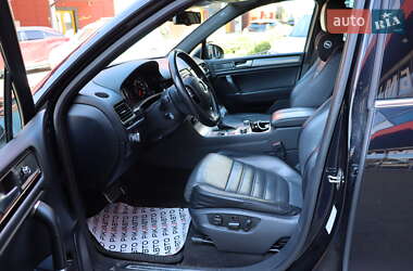 Внедорожник / Кроссовер Volkswagen Touareg 2013 в 