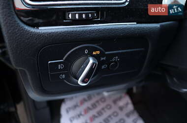 Внедорожник / Кроссовер Volkswagen Touareg 2013 в 