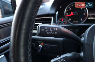 Внедорожник / Кроссовер Volkswagen Touareg 2013 в 