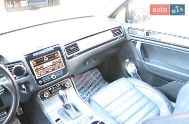 Внедорожник / Кроссовер Volkswagen Touareg 2013 в 