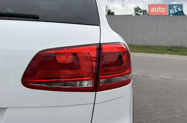 Позашляховик / Кросовер Volkswagen Touareg 2016 в 