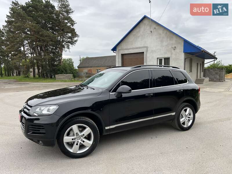 Внедорожник / Кроссовер Volkswagen Touareg 2011 в Радивилове