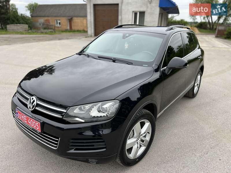 Внедорожник / Кроссовер Volkswagen Touareg 2011 в Радивилове