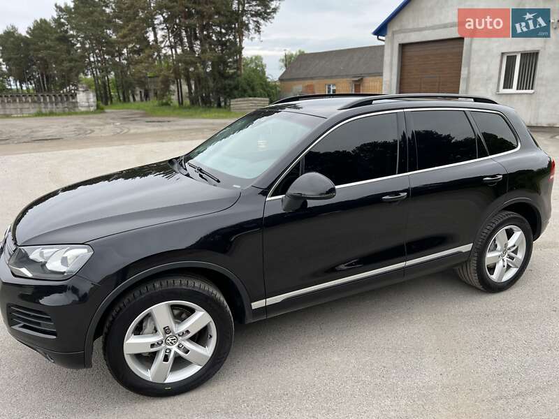 Внедорожник / Кроссовер Volkswagen Touareg 2011 в Радивилове