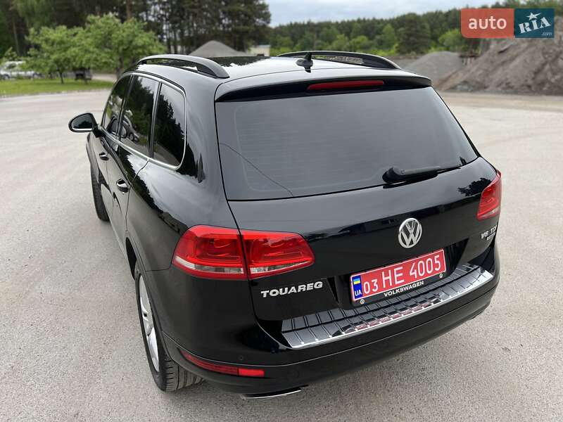 Внедорожник / Кроссовер Volkswagen Touareg 2011 в Радивилове