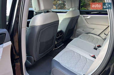 Внедорожник / Кроссовер Volkswagen Touareg 2021 в 