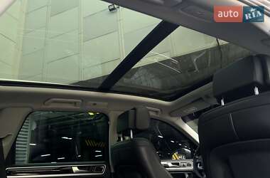 Внедорожник / Кроссовер Volkswagen Touareg 2012 в 
