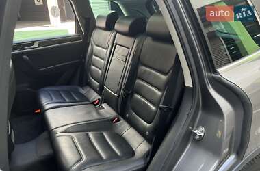 Внедорожник / Кроссовер Volkswagen Touareg 2012 в 