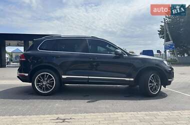 Позашляховик / Кросовер Volkswagen Touareg 2015 в 