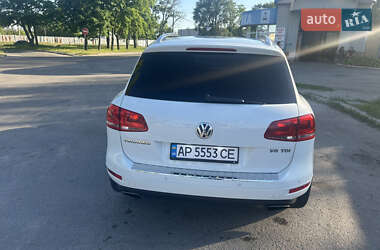 Внедорожник / Кроссовер Volkswagen Touareg 2012 в 