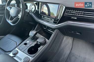 Позашляховик / Кросовер Volkswagen Touareg 2021 в 
