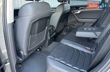 Позашляховик / Кросовер Volkswagen Touareg 2021 в 