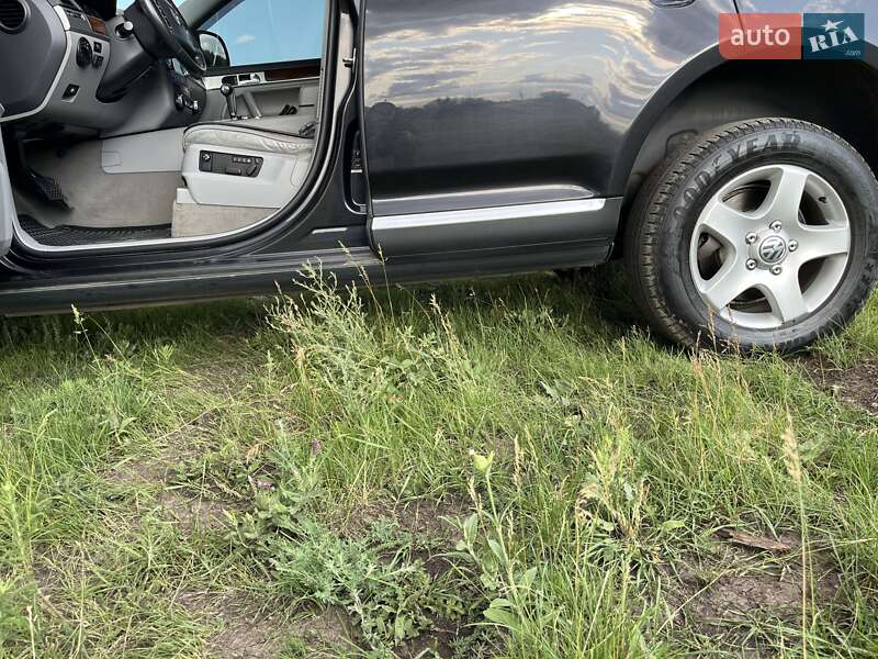 Внедорожник / Кроссовер Volkswagen Touareg 2007 в Краматорске